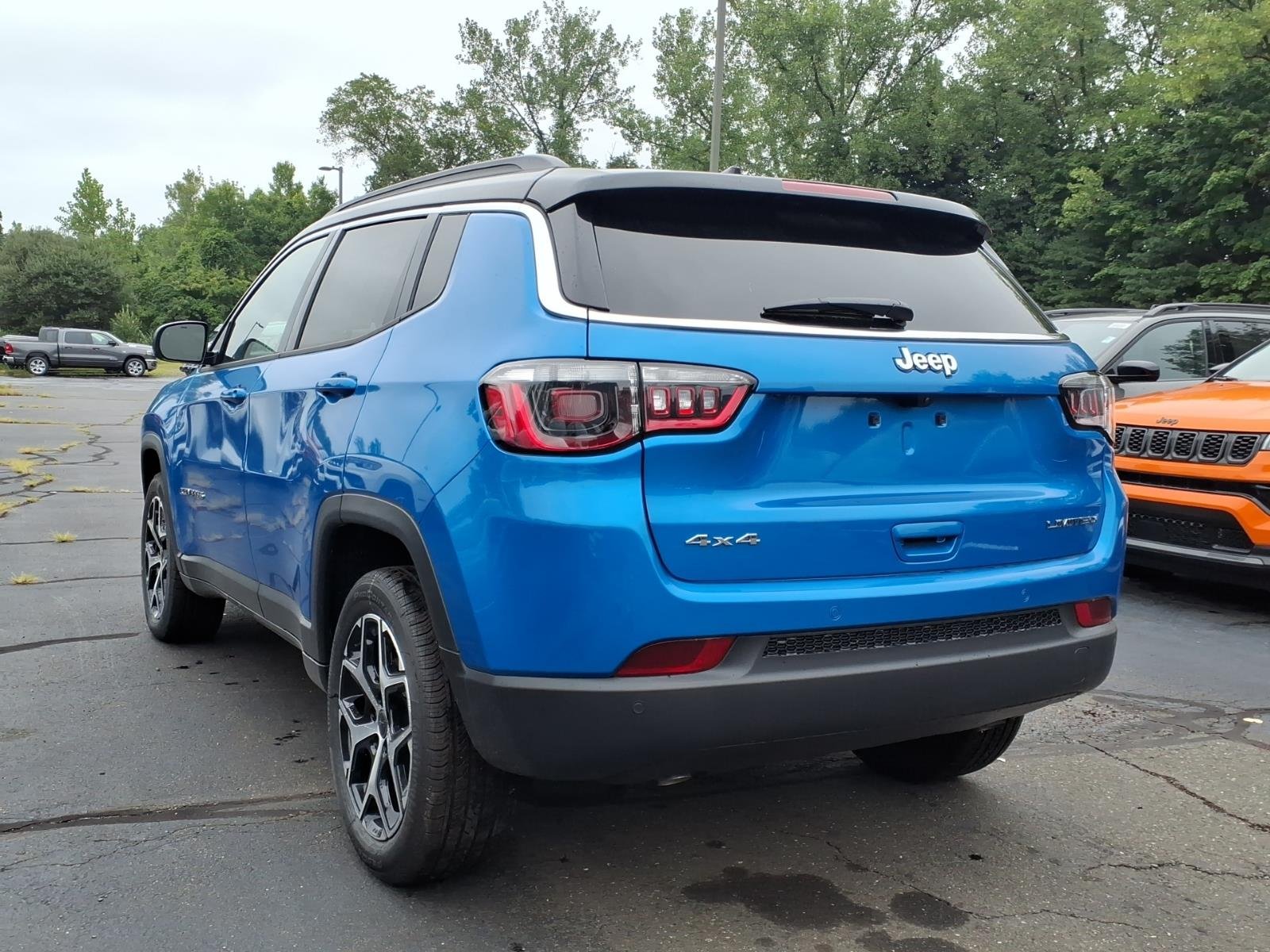 New 2026 Hydro Blue Pearlcoat Jeep Limited image 3
