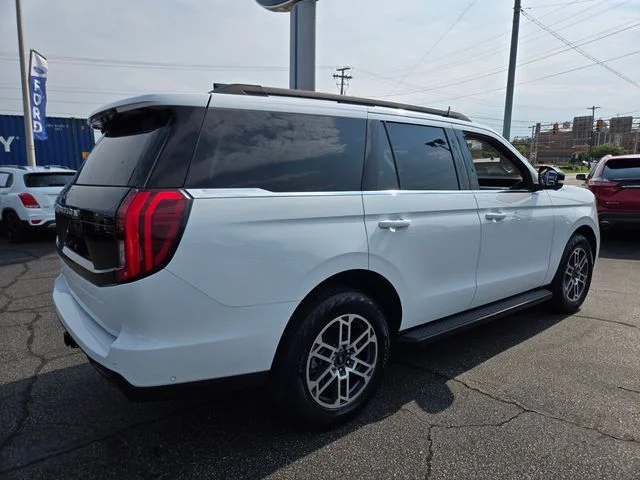 Used 2025 White Ford Active image 8
