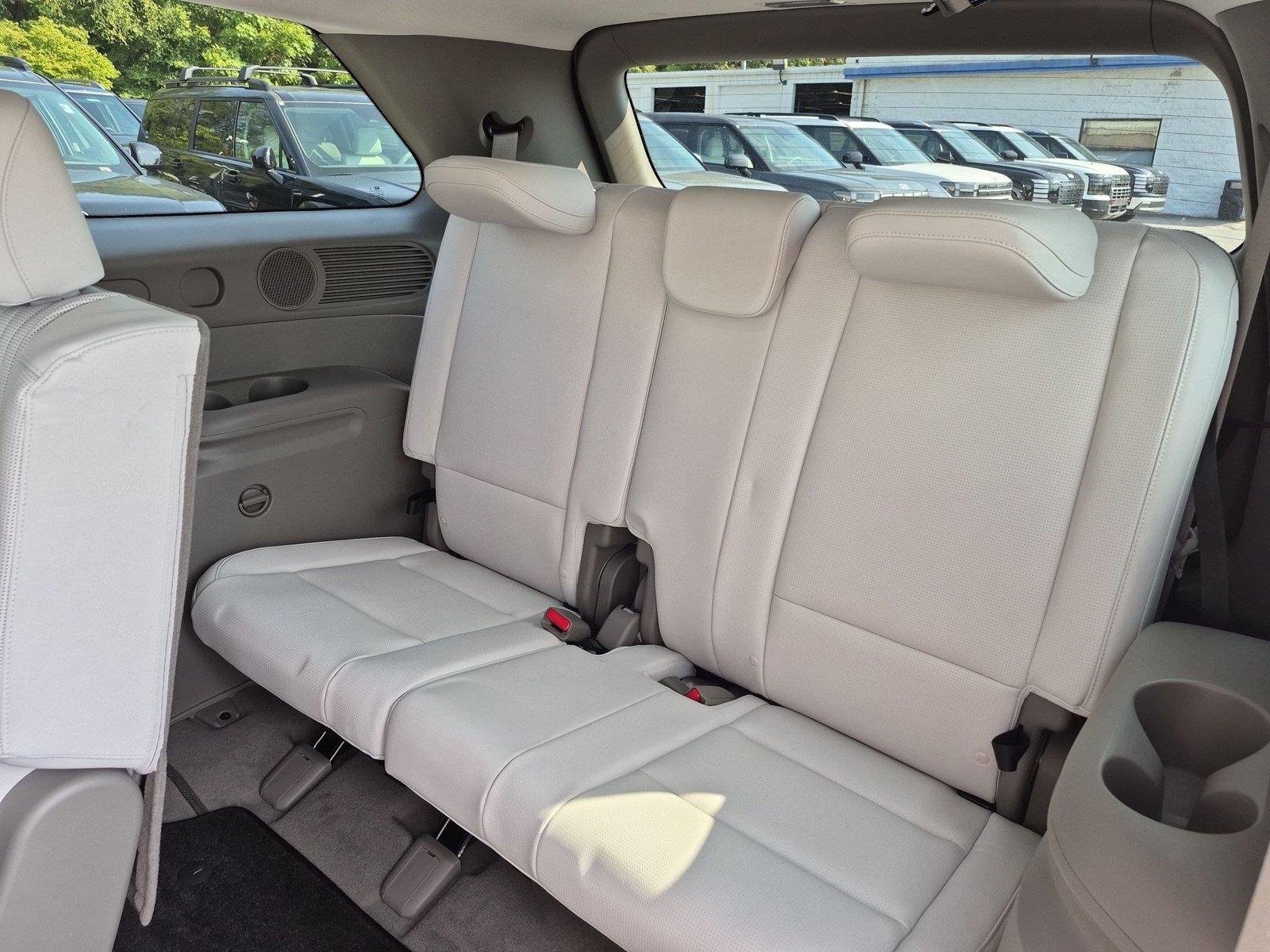 Used 2026 Typhoon Silver Metallic Hyundai SEL 8P image 34