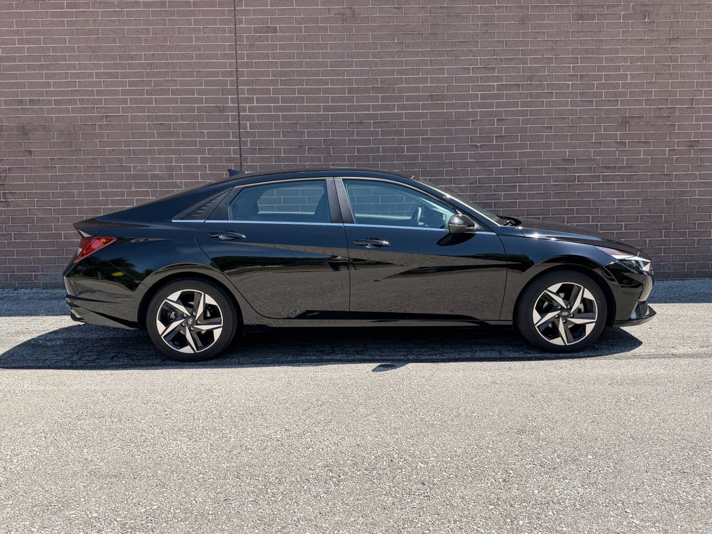 Certified Used 2023 Onyx Black Hyundai Limited image 6