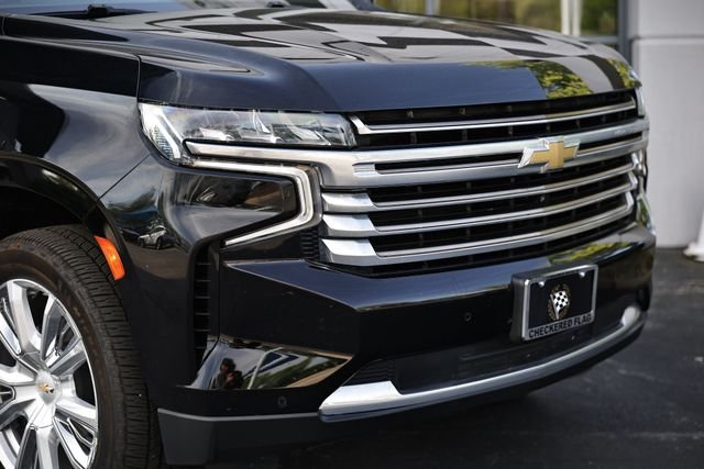 Used 2022 Black Chevrolet High Country image 2