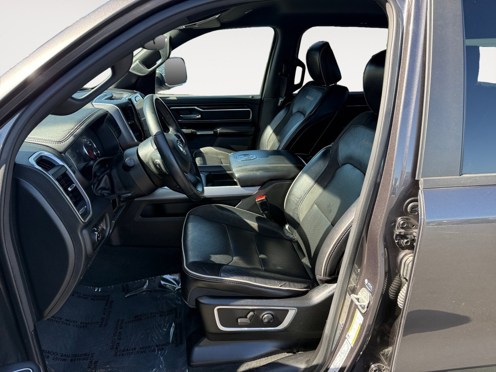 Used 2023 Crystal Metallic Ram Laramie image 10