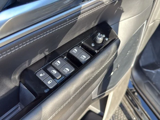 2025 Jeep Wagoneer L Series II - Photo 22