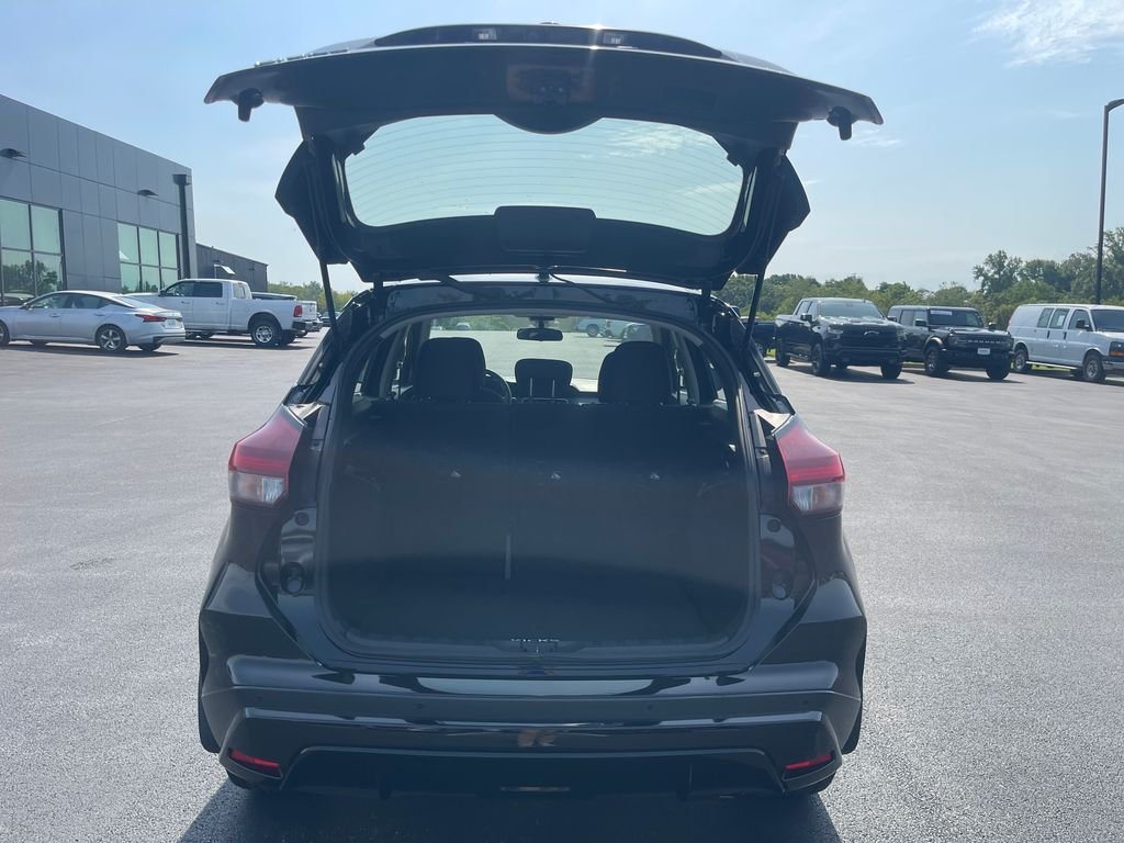 Used 2024 Black Nissan S image 9