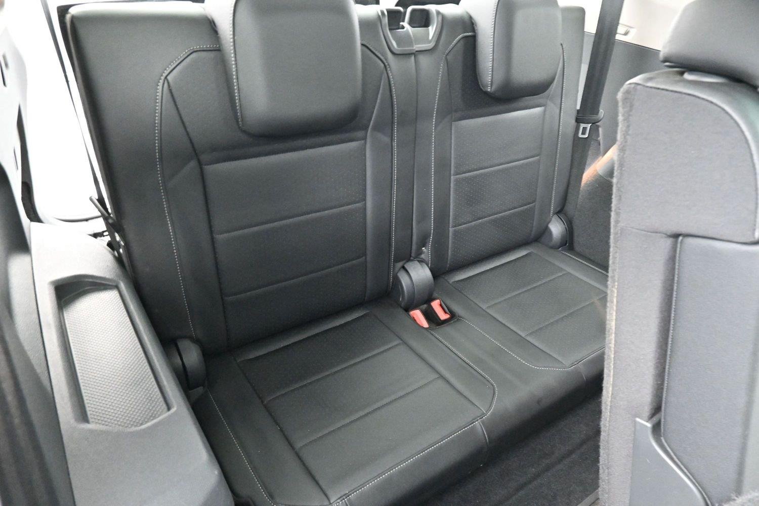 Used 2019 Pure White Volkswagen SEL image 34