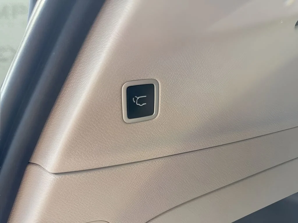 Used 2024 Silver Chrysler Touring L image 30