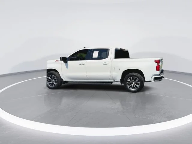 Used 2023 White Chevrolet RST image 7