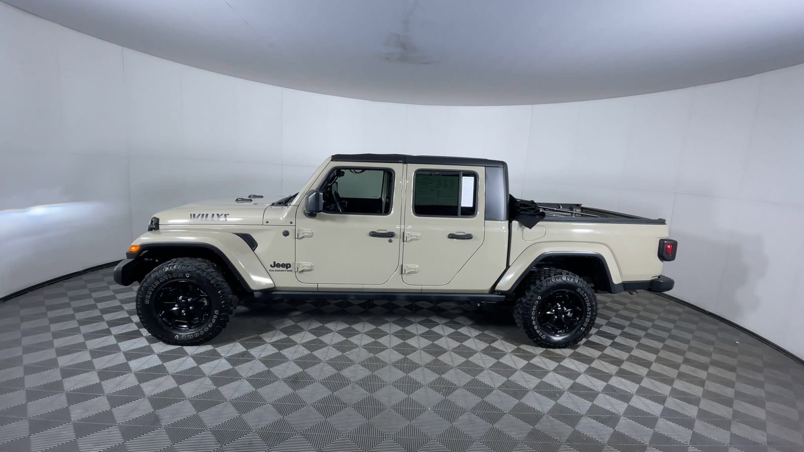 Used 2022 Limited Edition Gobi Clearcoat Jeep Willys image 5