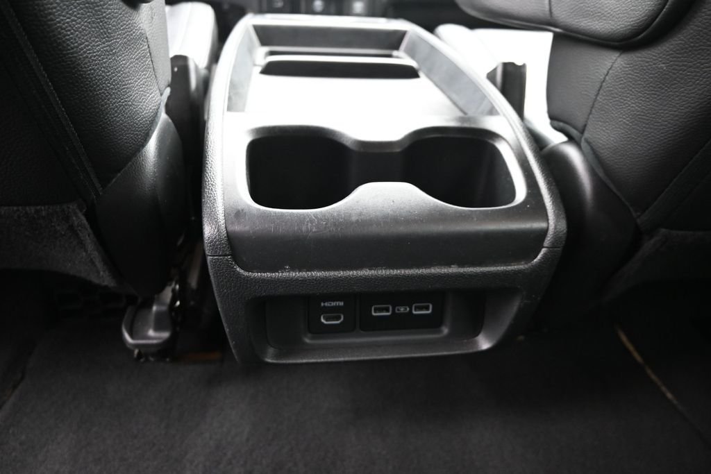 Used 2023  Honda Touring image 11