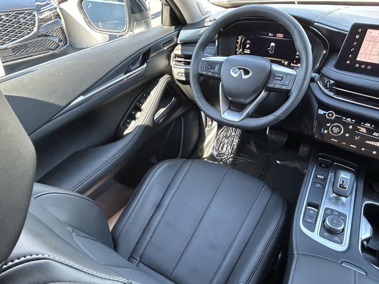 Certified Used 2027 Harbor Gray INFINITI LUXE image 17