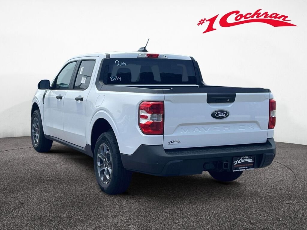New 2026 Oxford White Ford XLT image 9