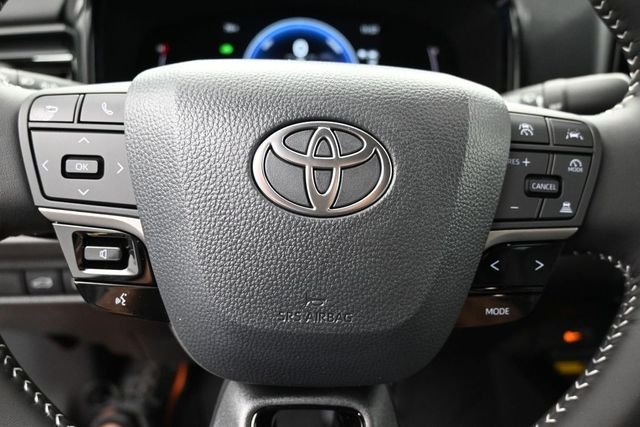 Used 2026  Toyota SE image 17