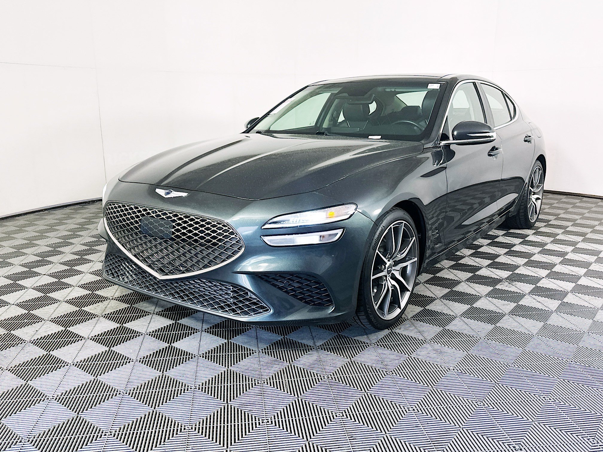 Used 2022 Black Forest Green Genesis 2.0T image 7