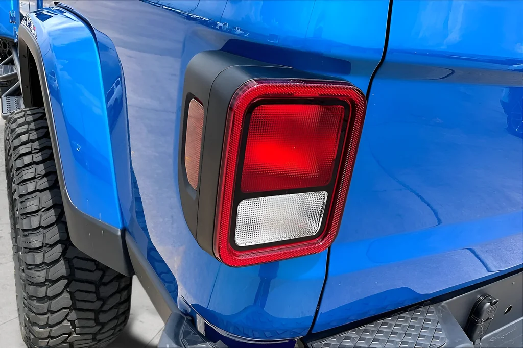 New 2025 Hydro Blue Pearlcoat Jeep High Tide image 14