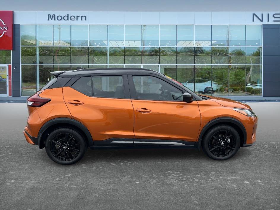 Used 2023 Monarch Orange Metallic/Super Black Nissan SR image 4