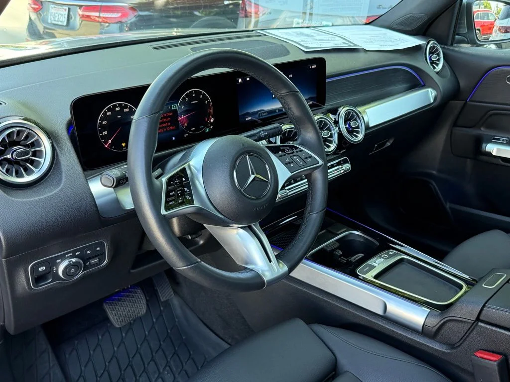 Used 2026 Gray Mercedes-Benz GLB 250 image 21