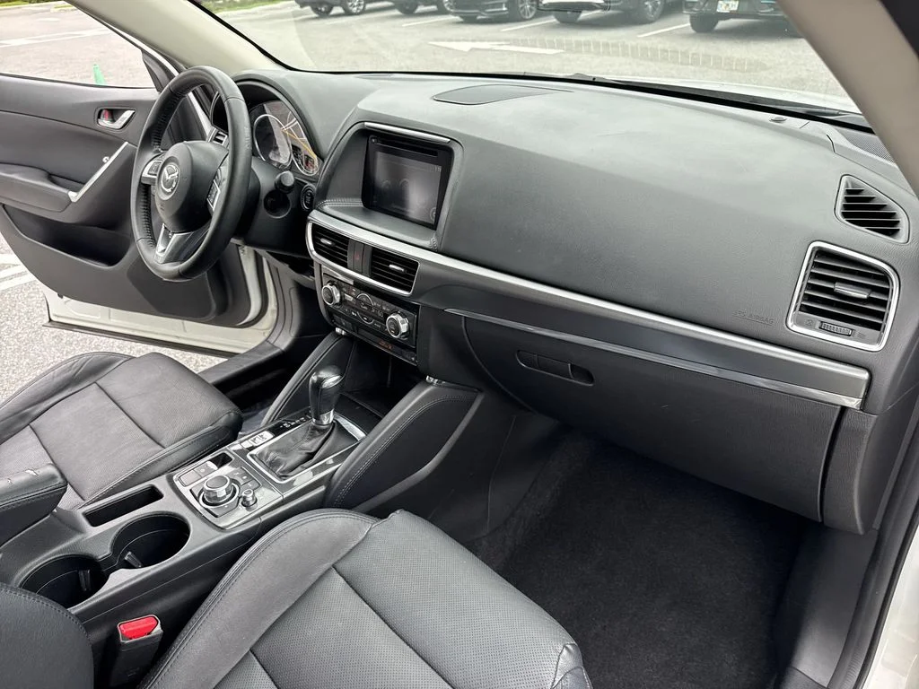 Used 2016 Crystal White Pearl Mica Mazda Grand Touring image 32