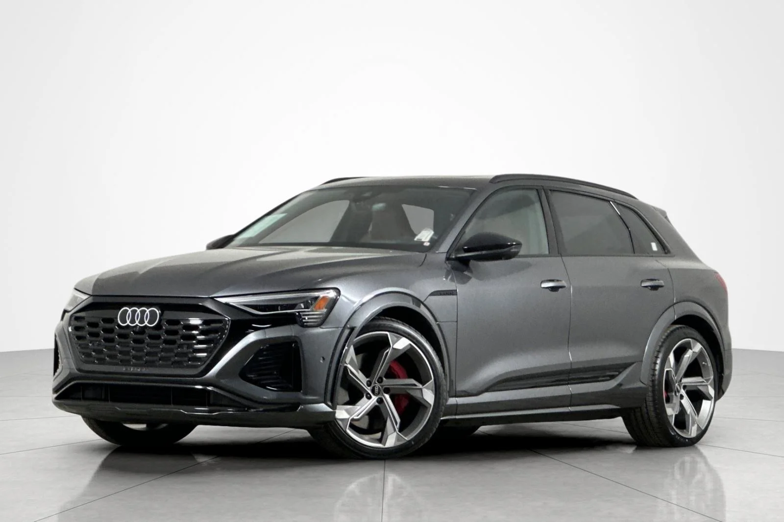 2024 Audi SQ8 e-tron 114 kWh Prestige quattro's photo