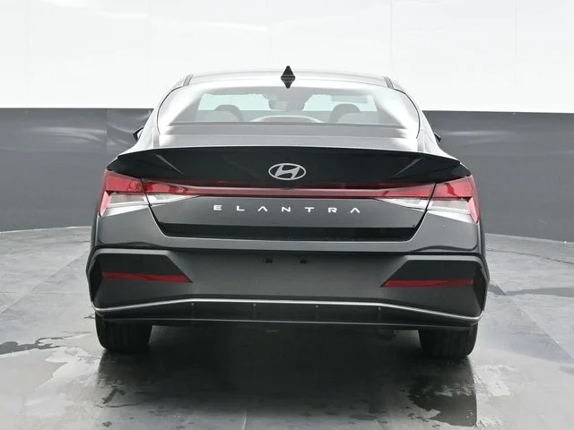 New 2026 Black Hyundai SEL Sport image 2