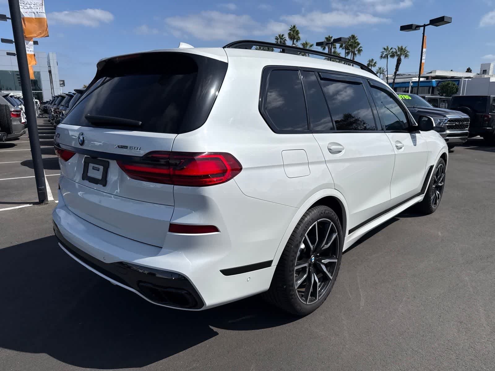 Used 2019 Mineral White Metallic BMW xDrive50i image 13