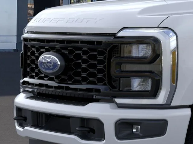 New 2026 Oxford White Ford XL image 17