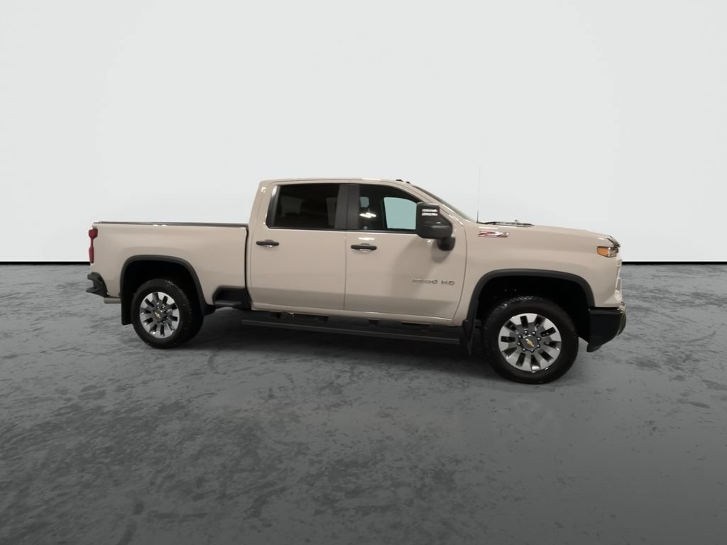 2026 Chevrolet Silverado 2500 HD Custom - Photo 9