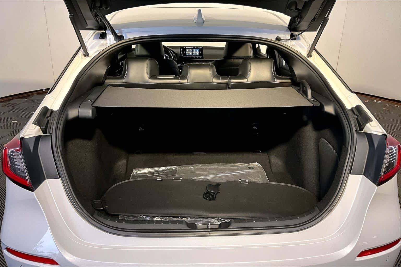 Used 2023 Platinum White Pearl Honda Sport Touring image 36