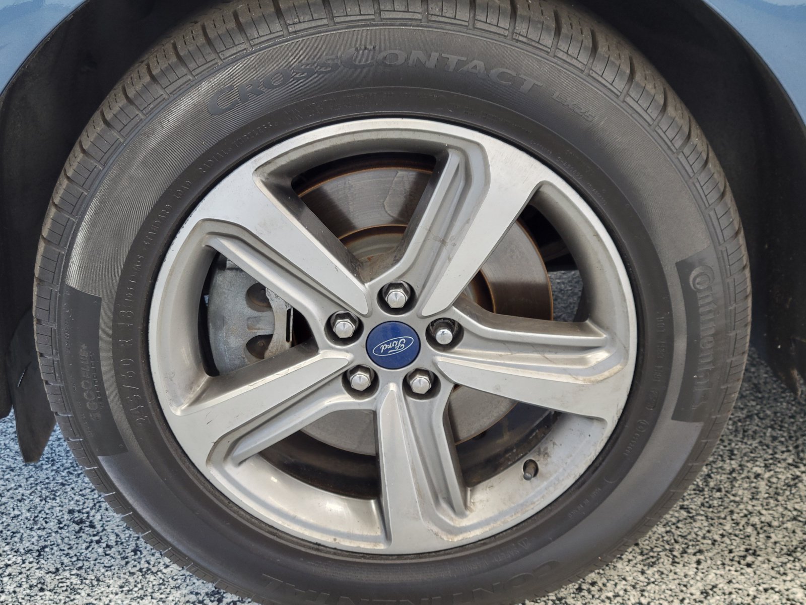 Used 2019 Blue Ford SEL image 5
