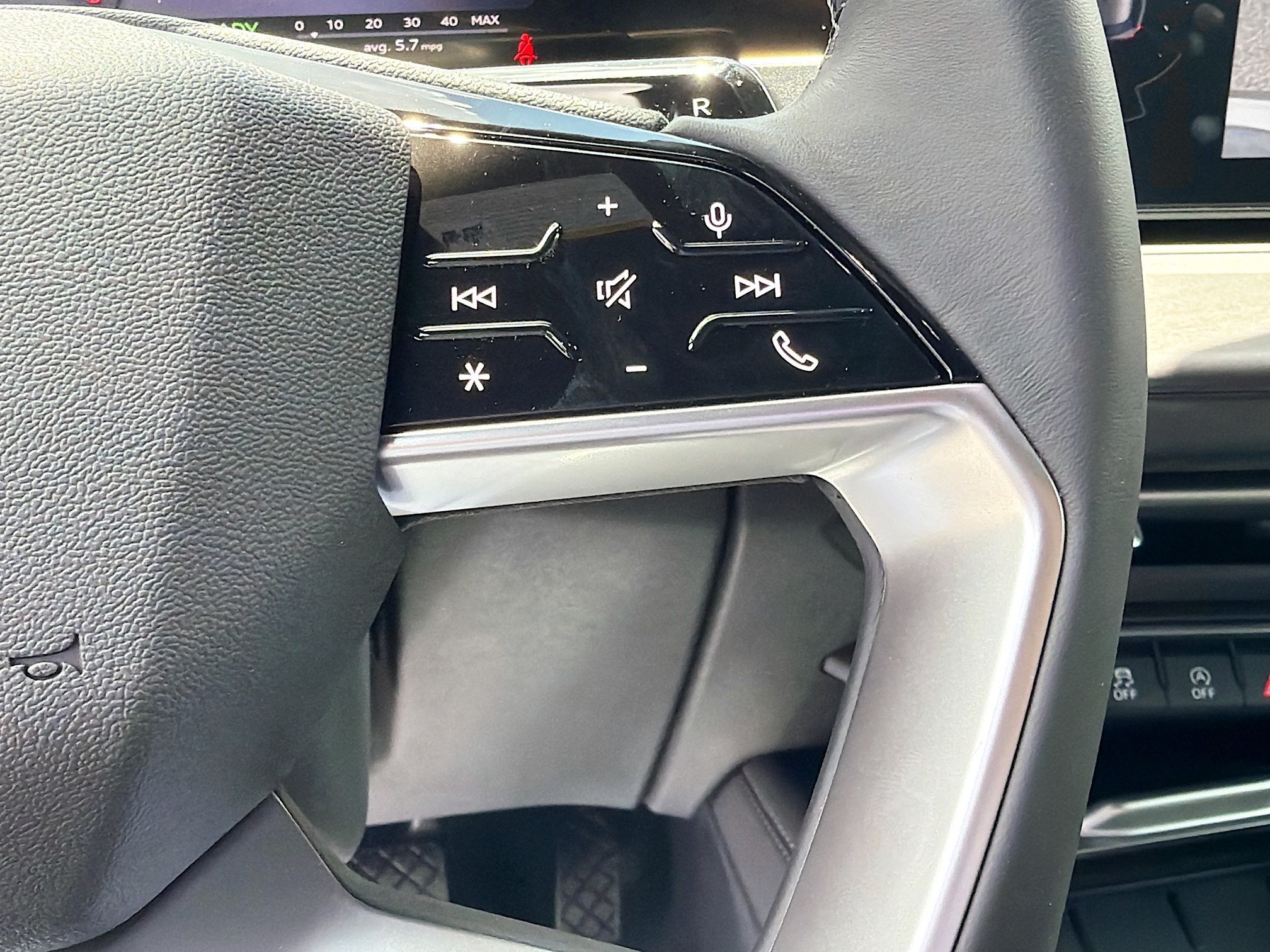 New 2026 Glacier White Metallic Audi S line image 38