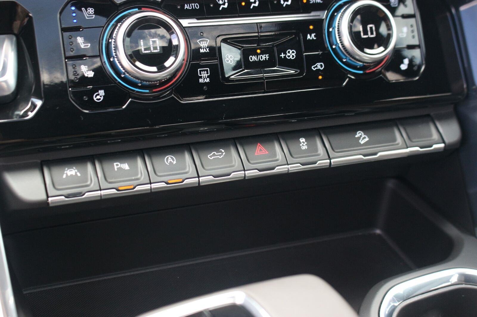 Used 2026 Sterling Metallic GMC Denali image 29