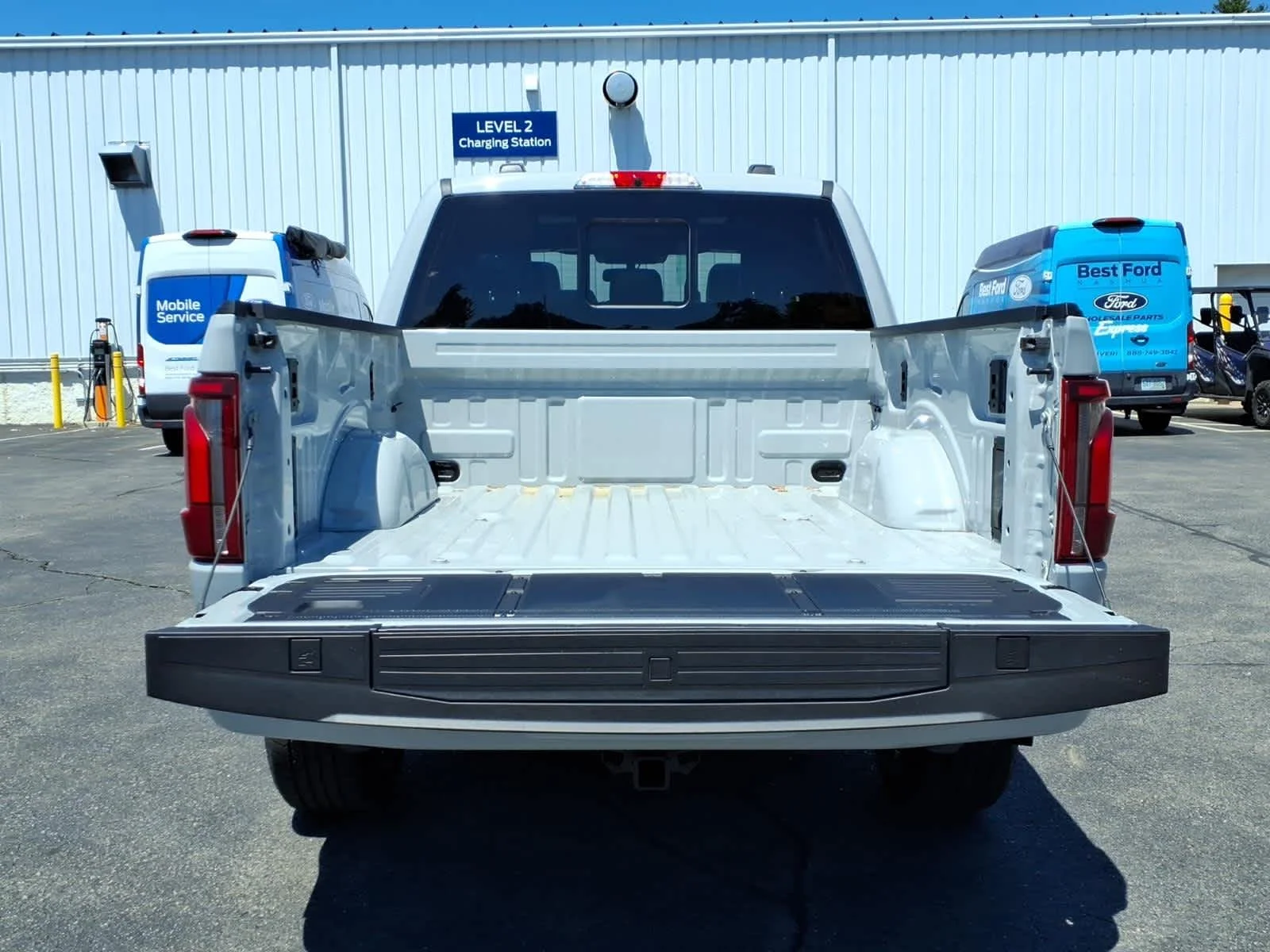 New 2026 Avalanche Ford Platinum image 6