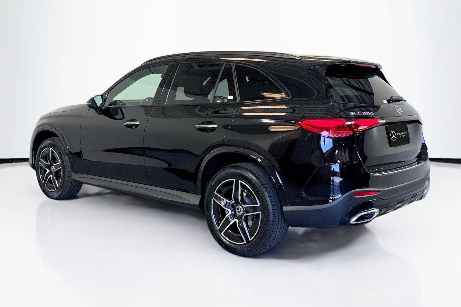New 2026 Black Mercedes-Benz GLC 300 image 7