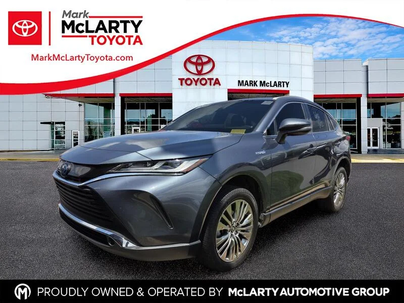 Used 2021 GRAY TOYOTA XLE AWD image 1