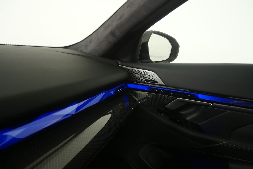 New 2027 Alpine White BMW Base image 26