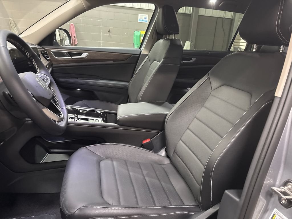 New 2026 Silver Volkswagen 2.0T SEL image 9