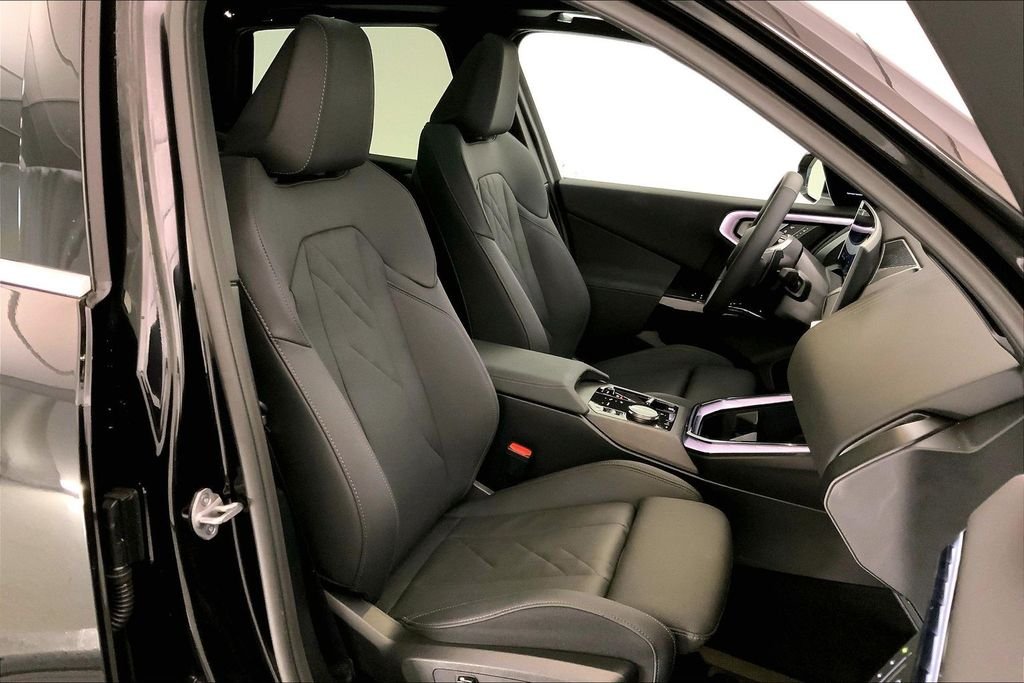 Used 2026 Black Sapphire Metallic BMW  image 7