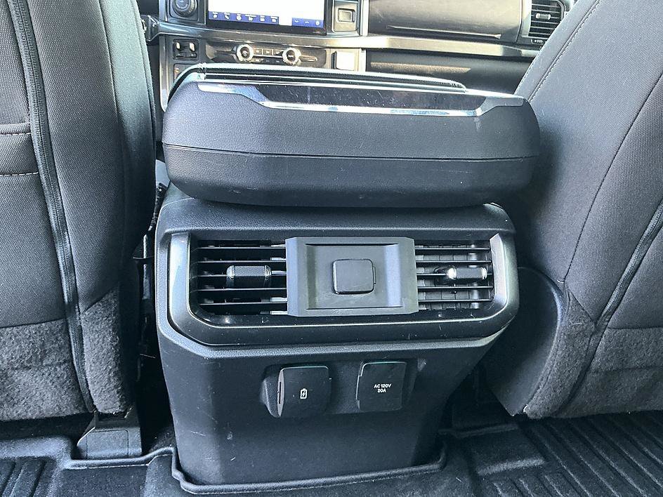 Used 2021 Oxford White Ford XLT image 26