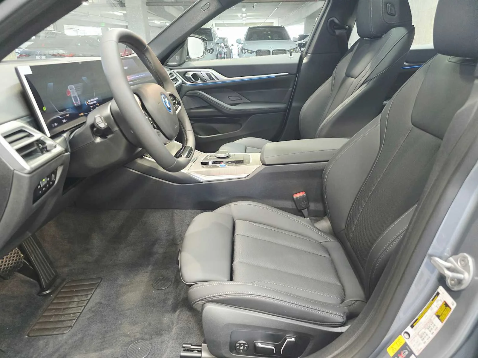 New 2026 Skyscraper Grey Metallic BMW xDrive40 image 24