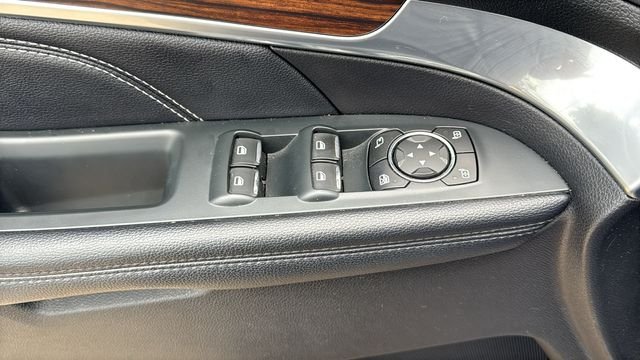 Used 2018 White Ford Limited image 22