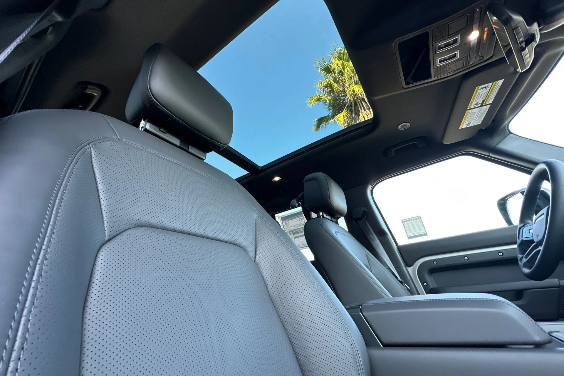 New 2026 BORASCO GREY Land Rover X-Dynamic SE image 19