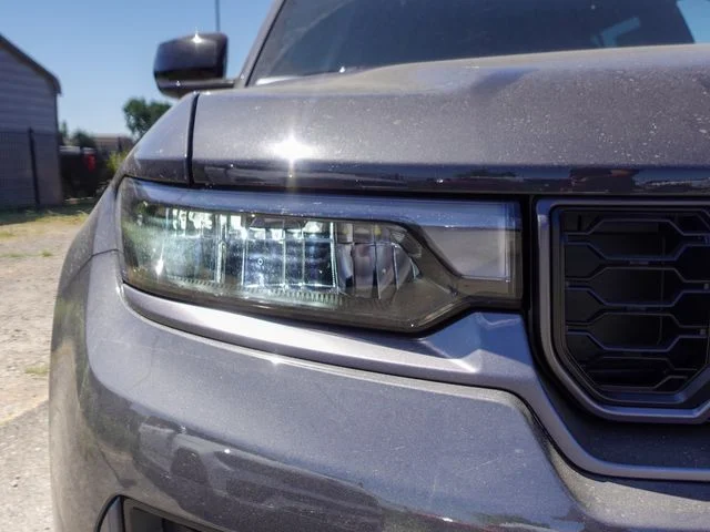 New 2026 Baltic Gray Metallic Clear-Coat Exterior Paint Jeep Laredo image 3