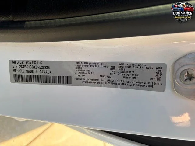 Used 2025 White Chrysler Limited image 29