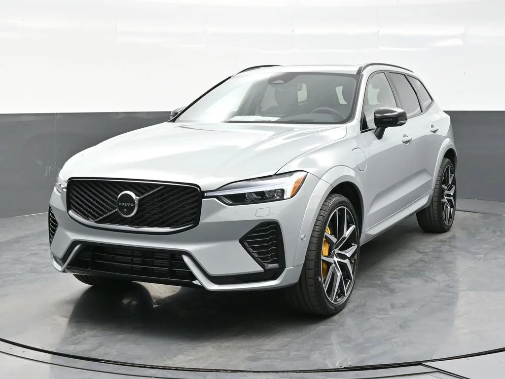 New 2026 Vapour Grey Volvo T8 Polestar Engineered image 2