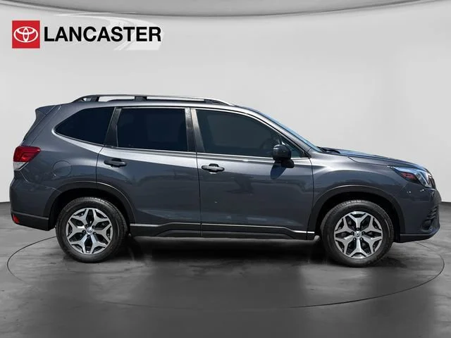 Used 2022 Magnetite Gray Metallic Subaru Premium image 8