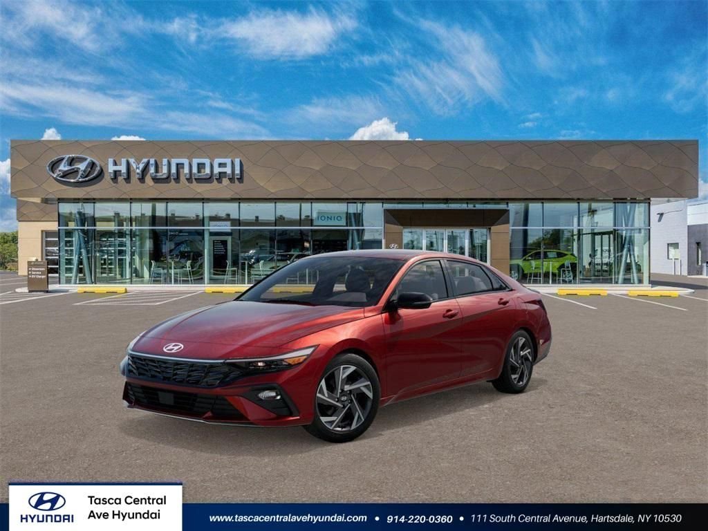 Used 2025 Red Hyundai SEL Sport image 1