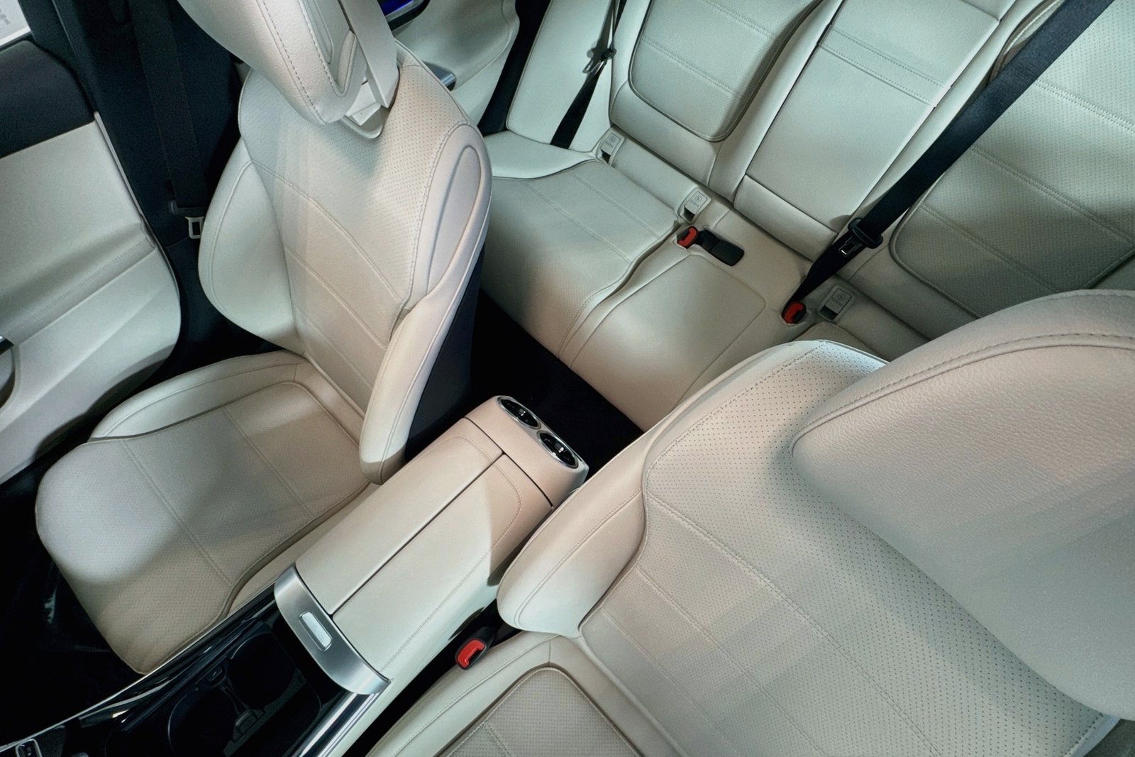 New 2026 Polar White Mercedes-Benz C 300 image 19