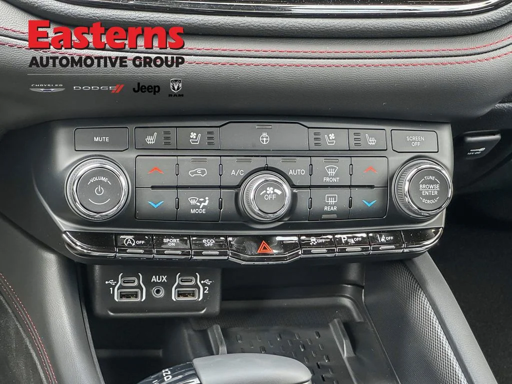 New 2026 Diamond Black Clear-Coat Exterior Paint Dodge GT Plus image 21