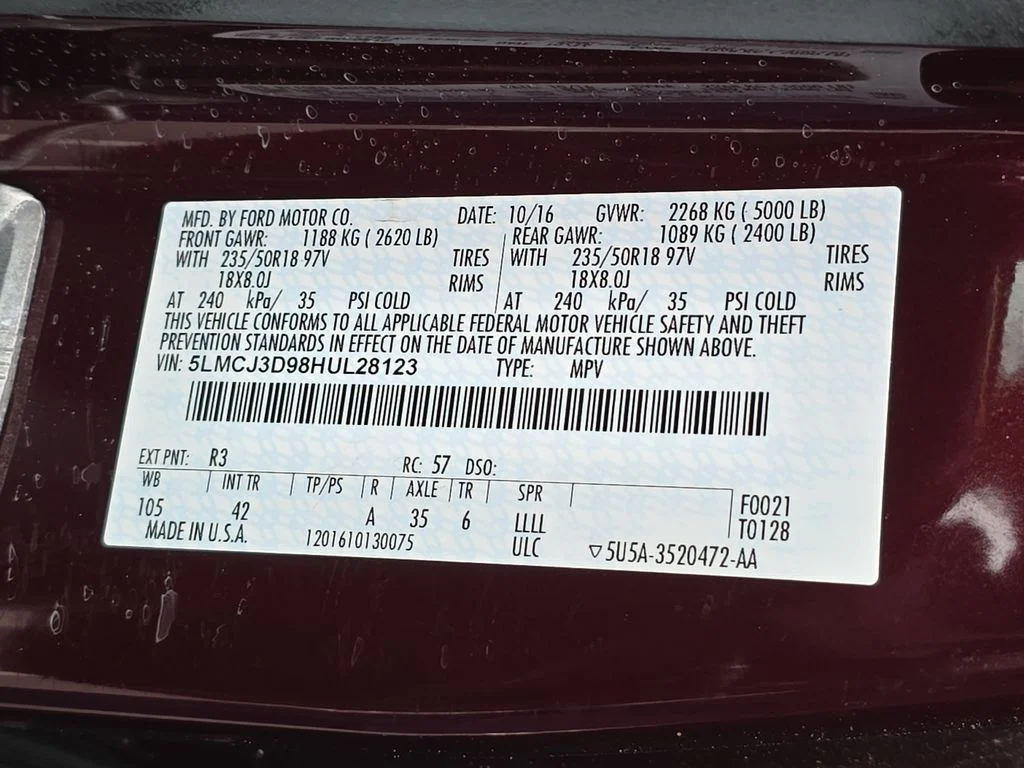 Used 2017 Red Lincoln Reserve image 36
