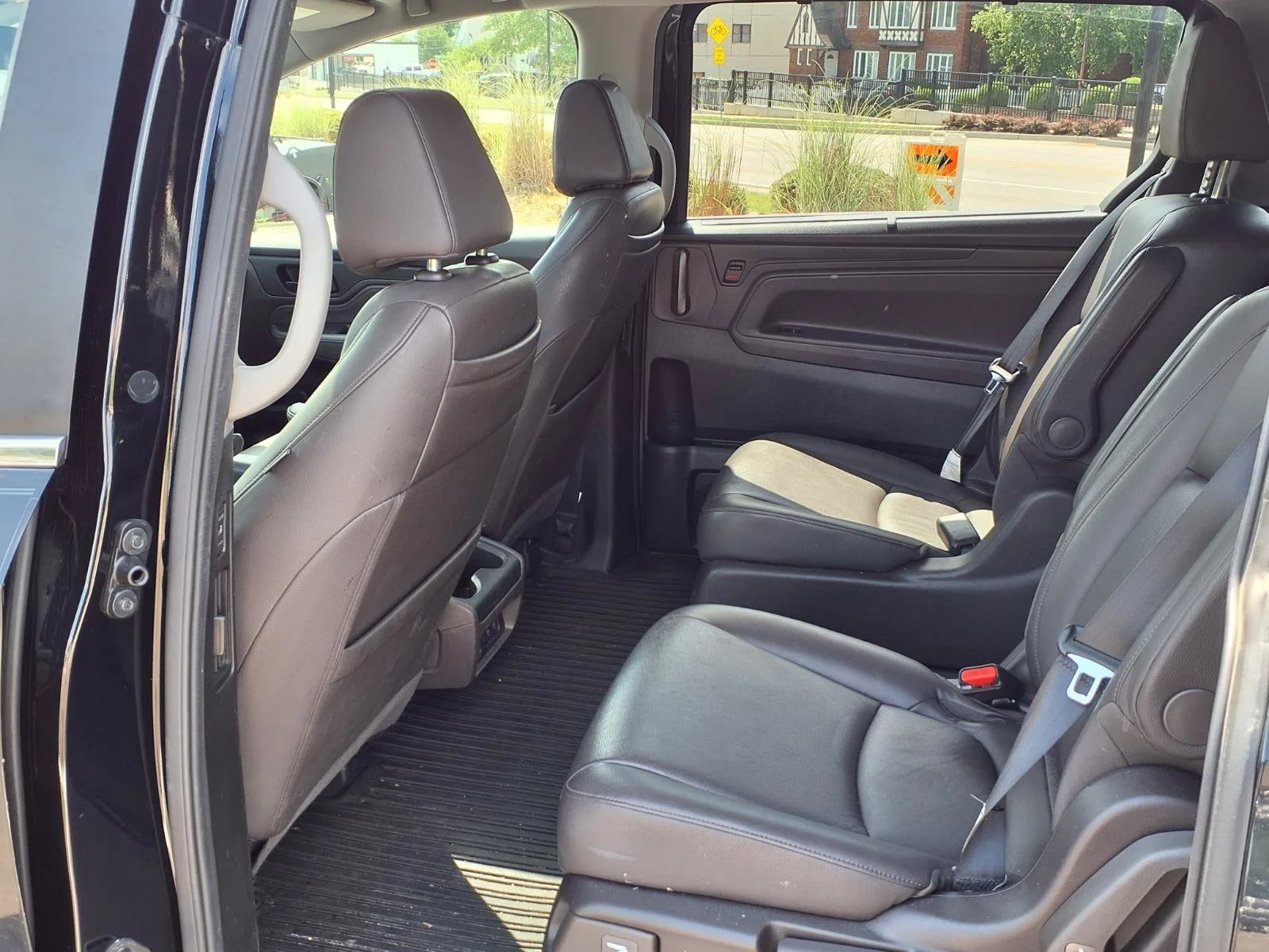 Used 2018 Crystal Black Pearl Honda Touring image 22