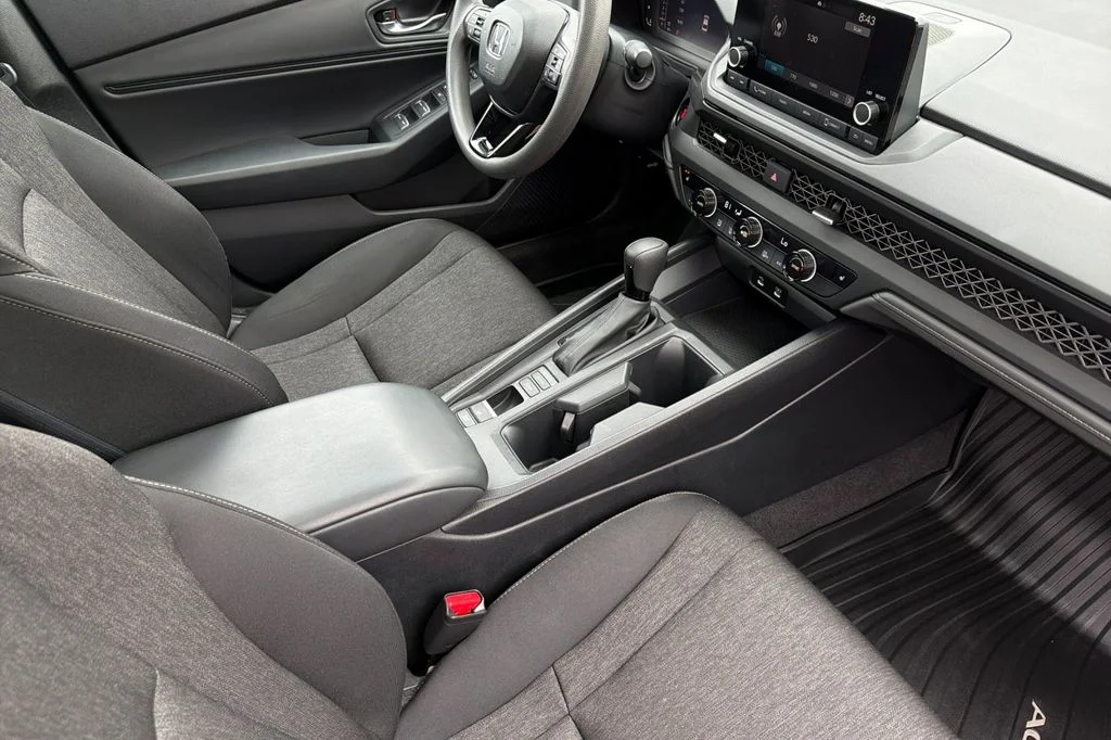 Used 2024 Canyon River Blue Metallic Honda EX image 17